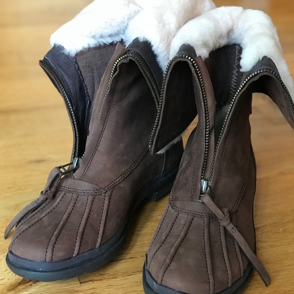 Ugg Arquette Boot size 6.5